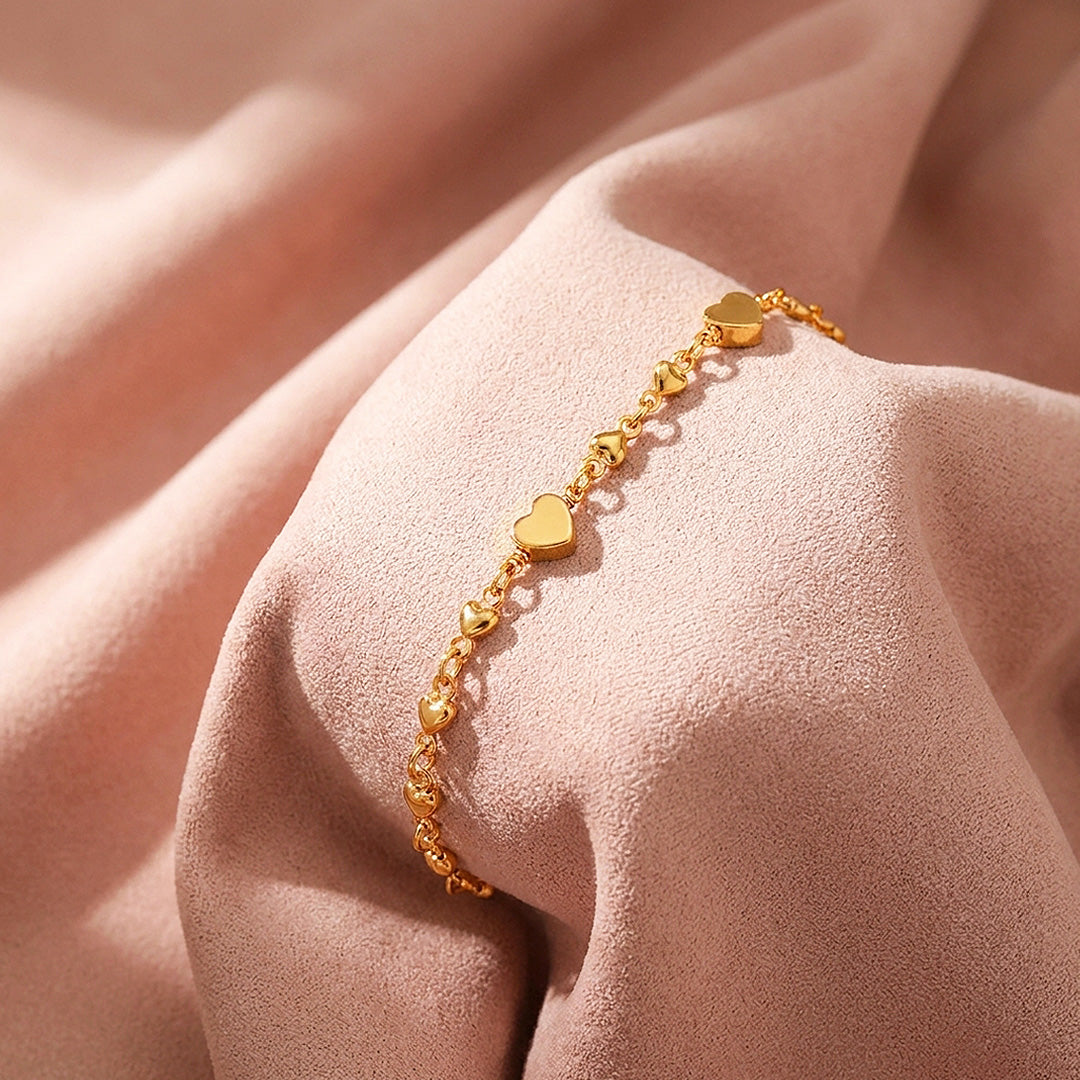 Graduated Heart Charm Chain Bracelet | Women&