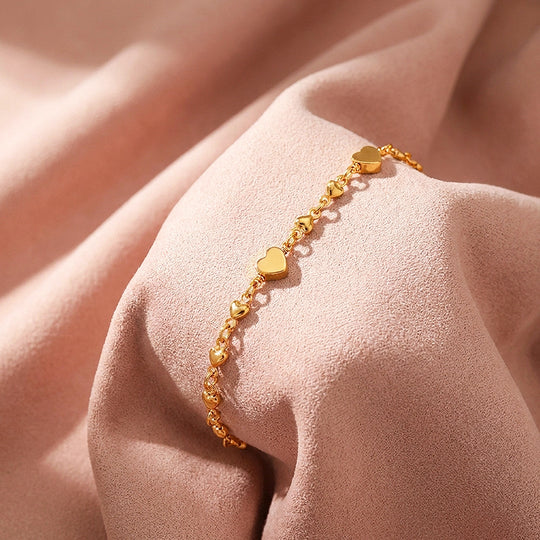 Graduated Heart Charm Chain Bracelet | Women&