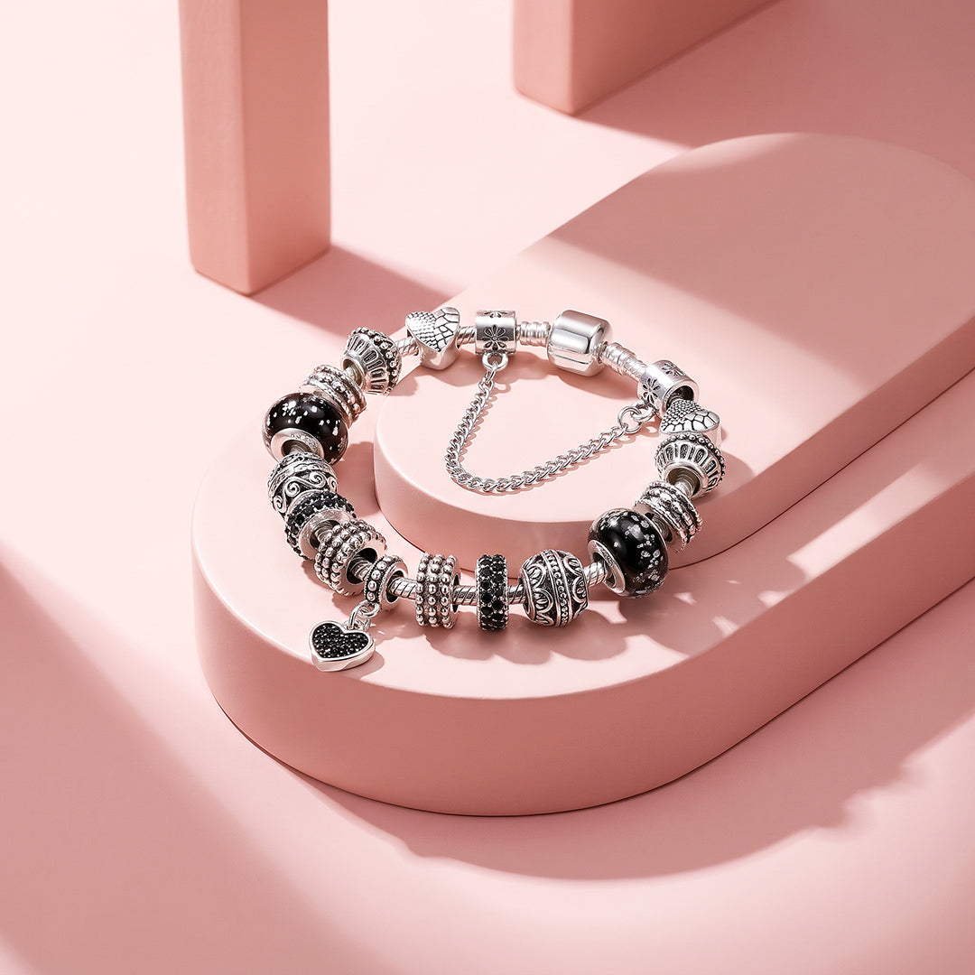 Black Heart Vintage Charm Bracelet | Luxe6780