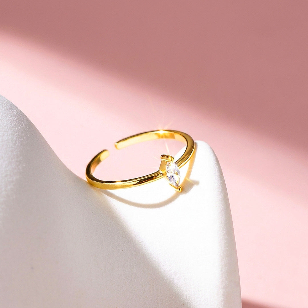 Marquise Solitaire Minimalist Band | Women&