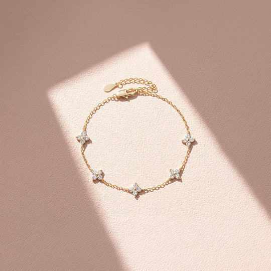 Four-Leaf Clover &amp; Diamond Simulant Station | Anklet | Luxe9286