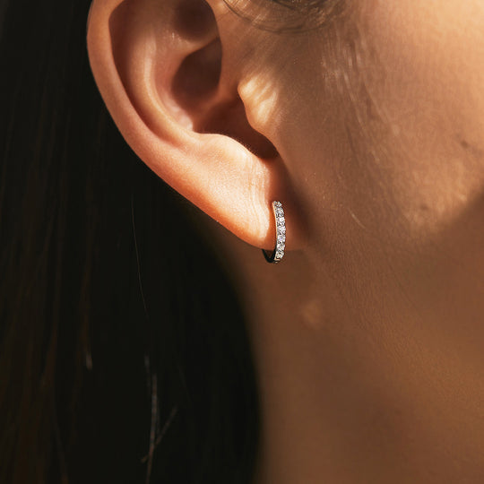 Prm8101: The Moissanite Pave Huggie Hoops