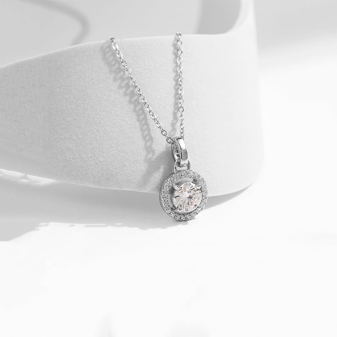 Prm2004: The Moissanite Grand Halo Necklace