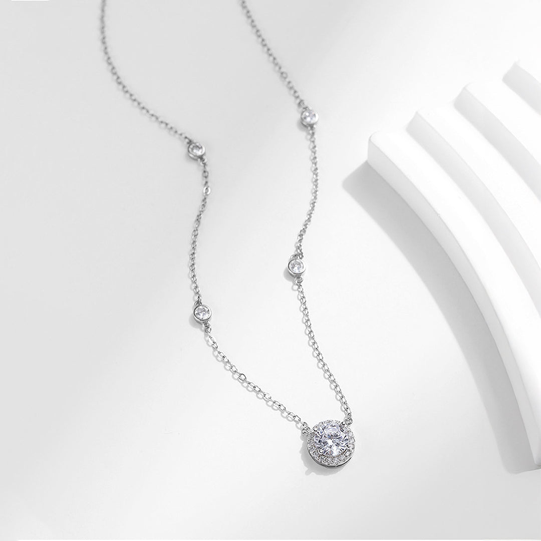 Prm2007: The Moissanite Radiant Horizon Necklace