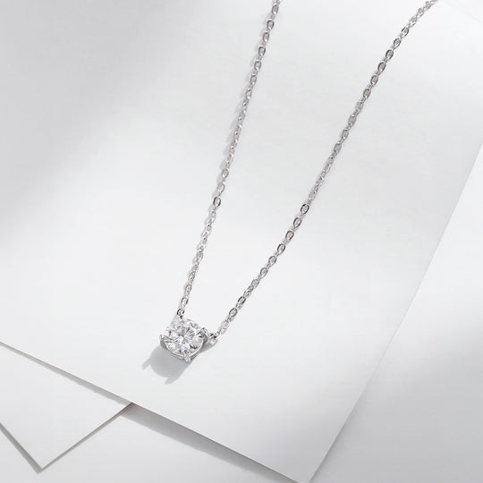 Prm2009: The 0.8 Carat Moissanite Solitaire Brilliance Necklace