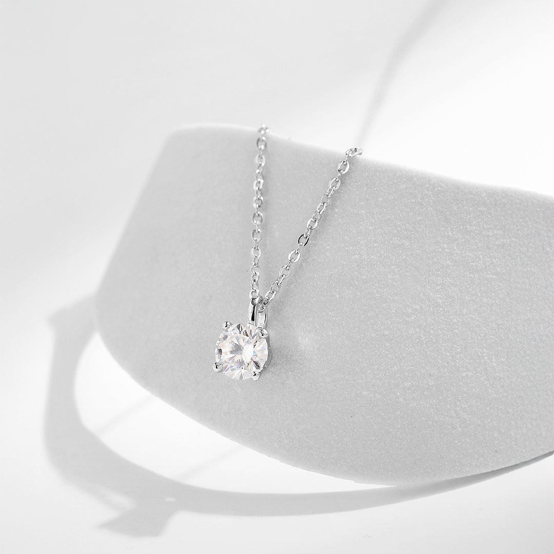 Prm2010: The 1 Carat Moissanite Solitaire Signature Necklace