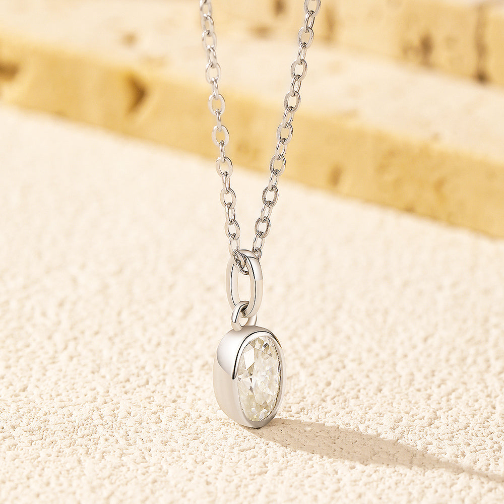 Prm2014: The Moissanite Oval Bezel Necklace
