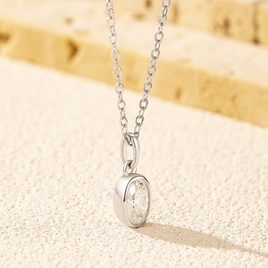 Prm2014: The Moissanite Oval Bezel Necklace