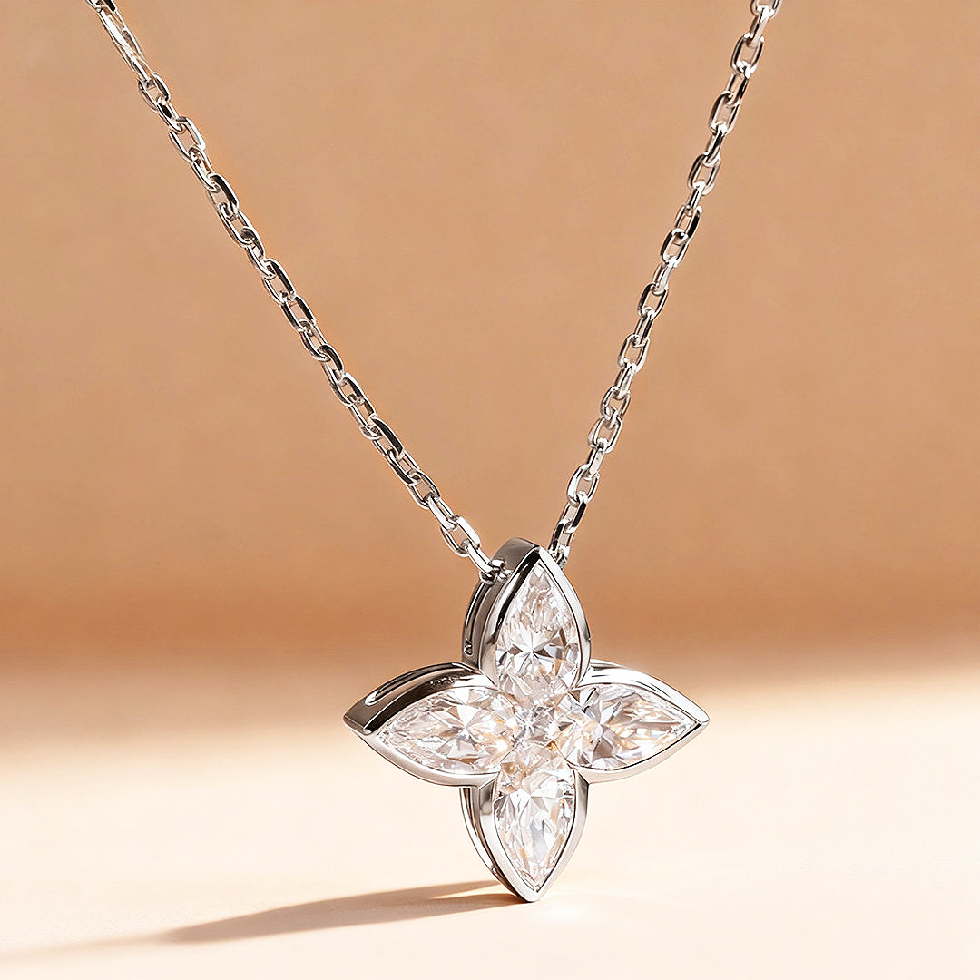 Prm2015 – Luxe Fleur Pendant