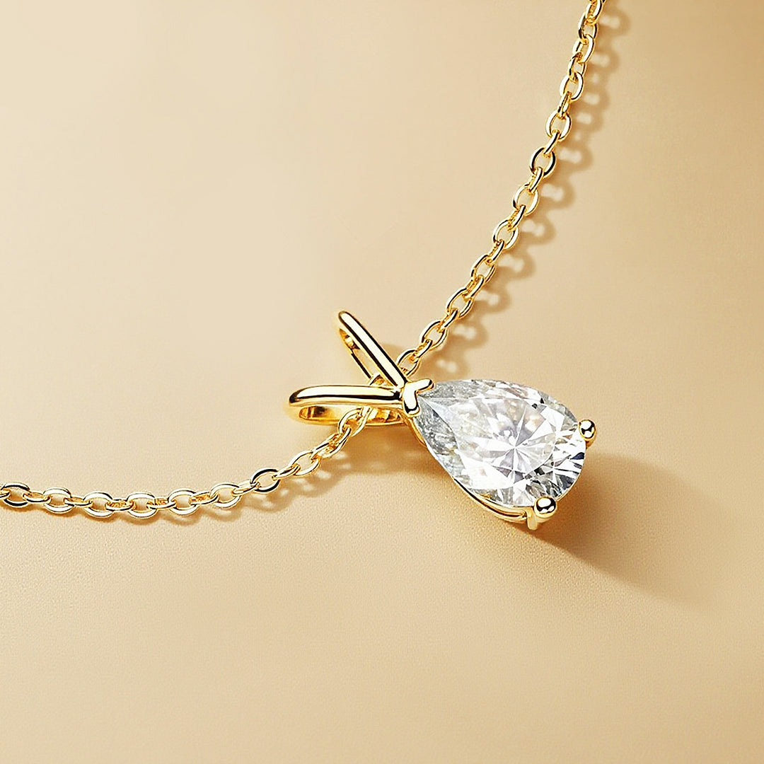 Prm2017 – The Teardrop Lumière Necklace