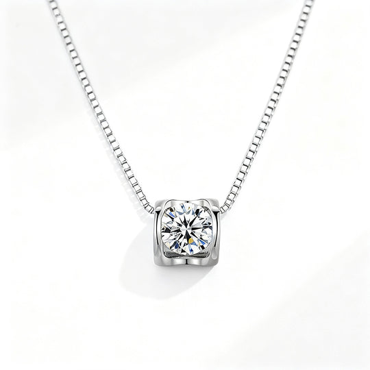 Prm2019 -  The Luxe Cushion Solitaire Necklace