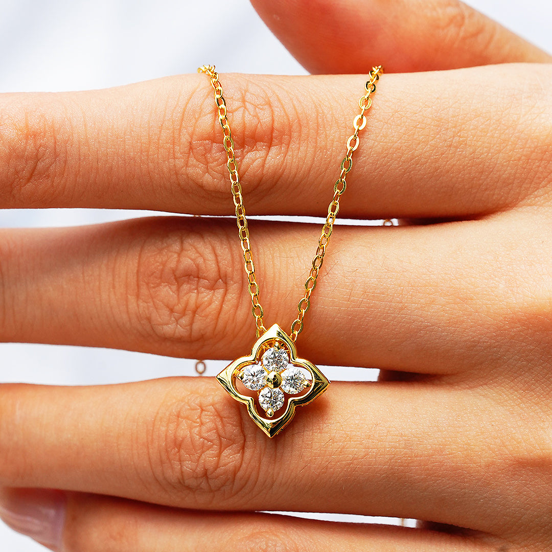 Prm2020 – The Luxe Clover Bloom Necklace