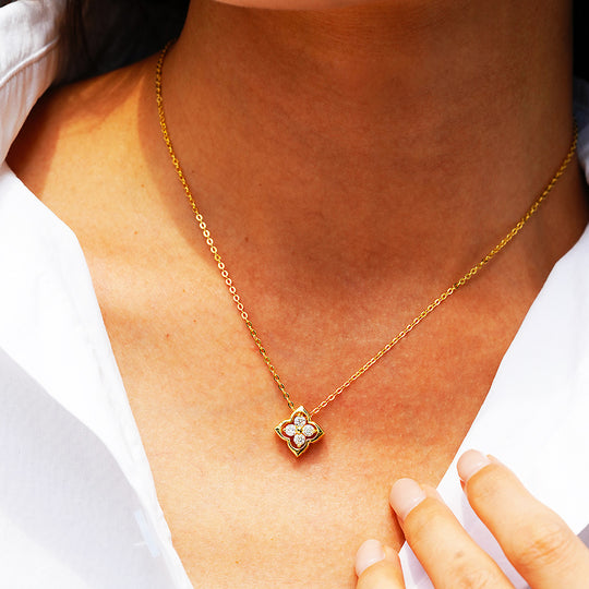 Prm2020 – The Luxe Clover Bloom Necklace