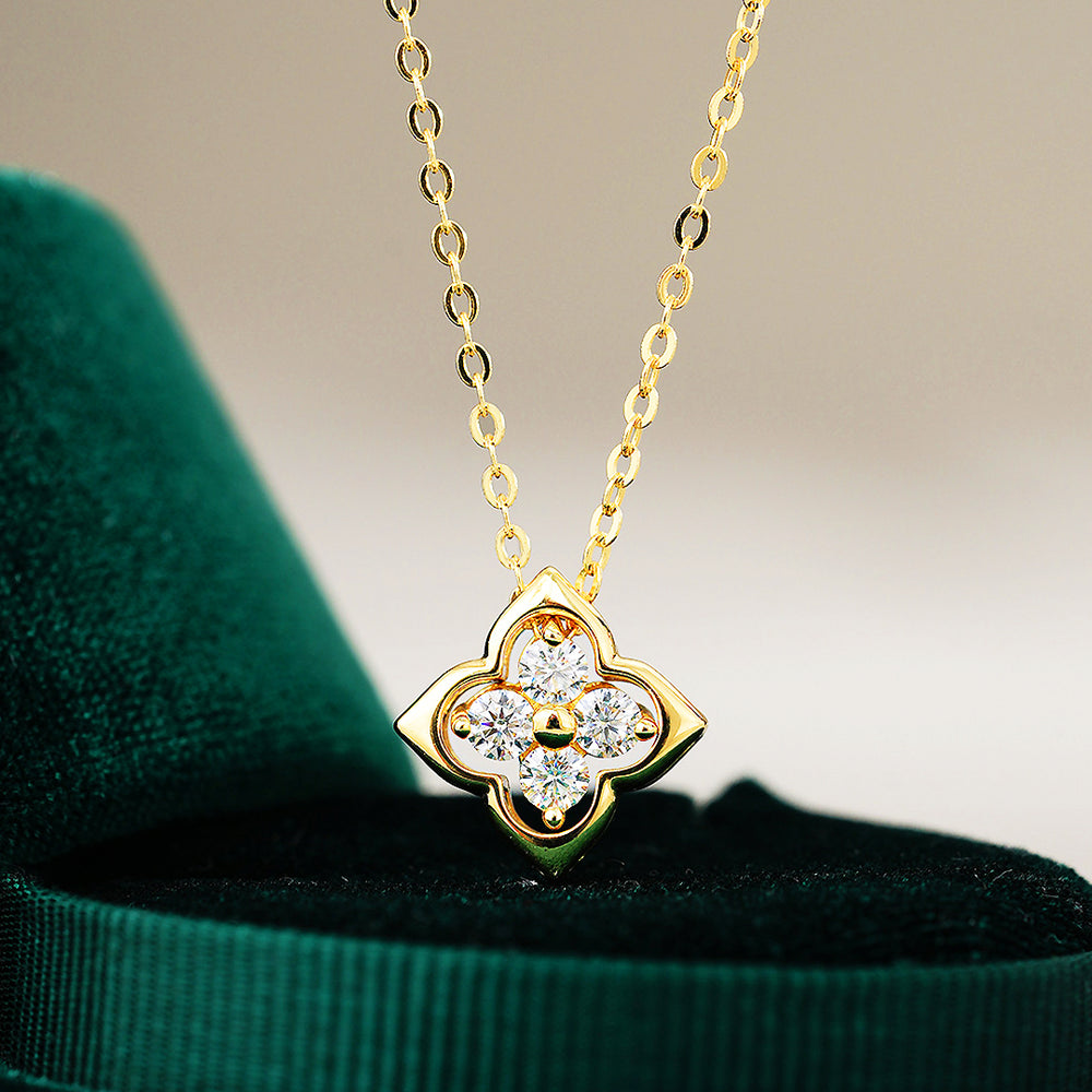 Prm2020 – The Luxe Clover Bloom Necklace