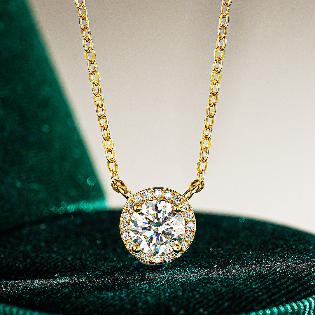Prm2024 – The Halo Brilliance Necklace