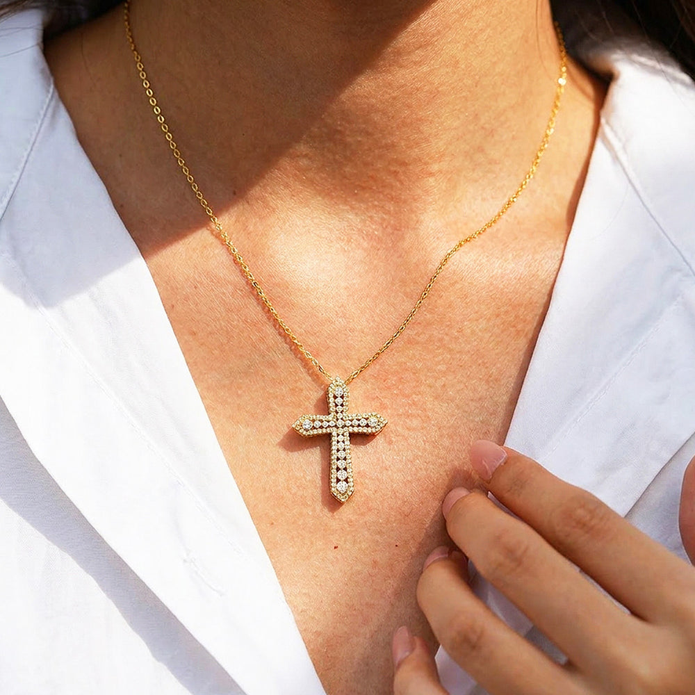 Pavé Cross Moissanite Necklace | PRM2063