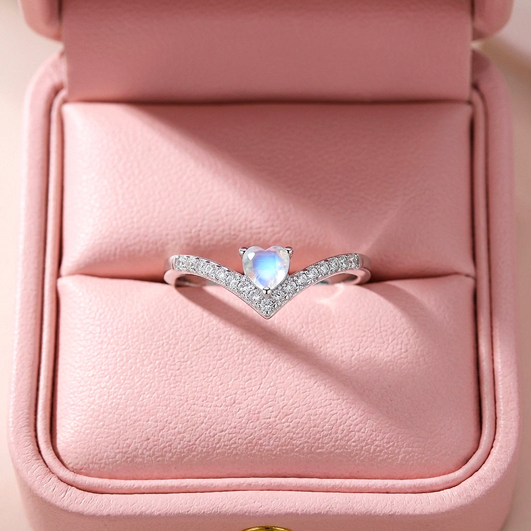 Heart Moonstone V-Band Ring | Diamond Simulant | 925 Sterling Silver | Prm5020