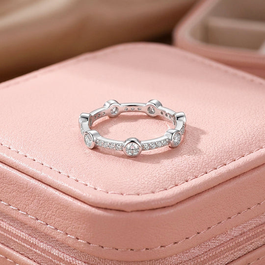 Scalloped Round Bezel &amp; Pavé Eternity Ring Band | Diamond Simulant | 925 Sterling Silver | Prm5021