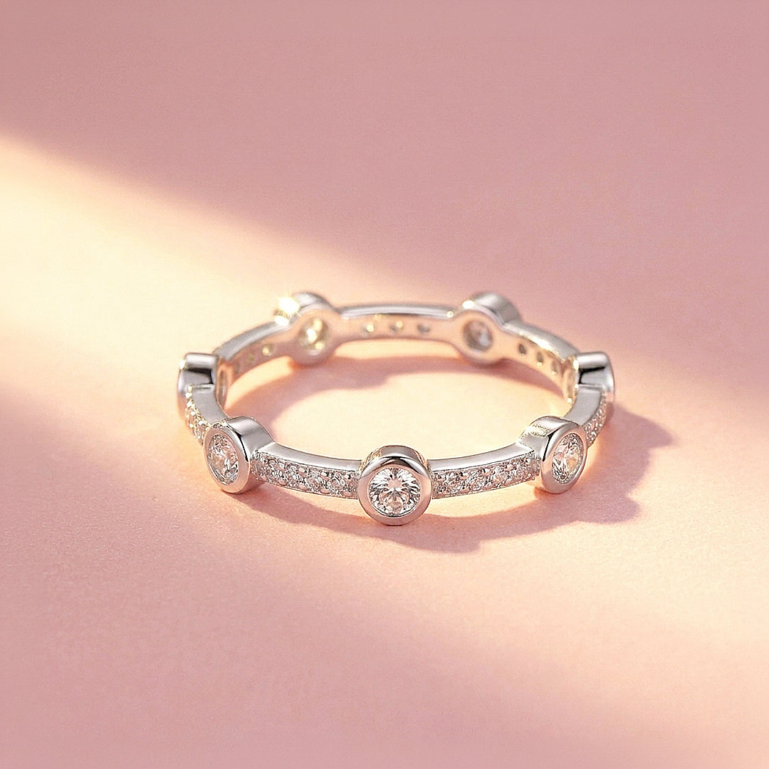 Scalloped Round Bezel &amp; Pavé Eternity Ring Band | Diamond Simulant | 925 Sterling Silver | Prm5021