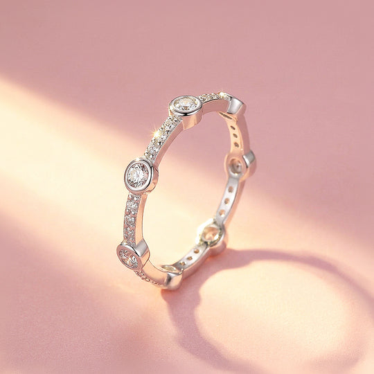 Scalloped Round Bezel &amp; Pavé Eternity Ring Band | Diamond Simulant | 925 Sterling Silver | Prm5021