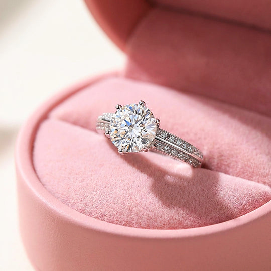 Round Brilliant Pavé Moissanite Ring | 925 Sterling Silver | PRM7105