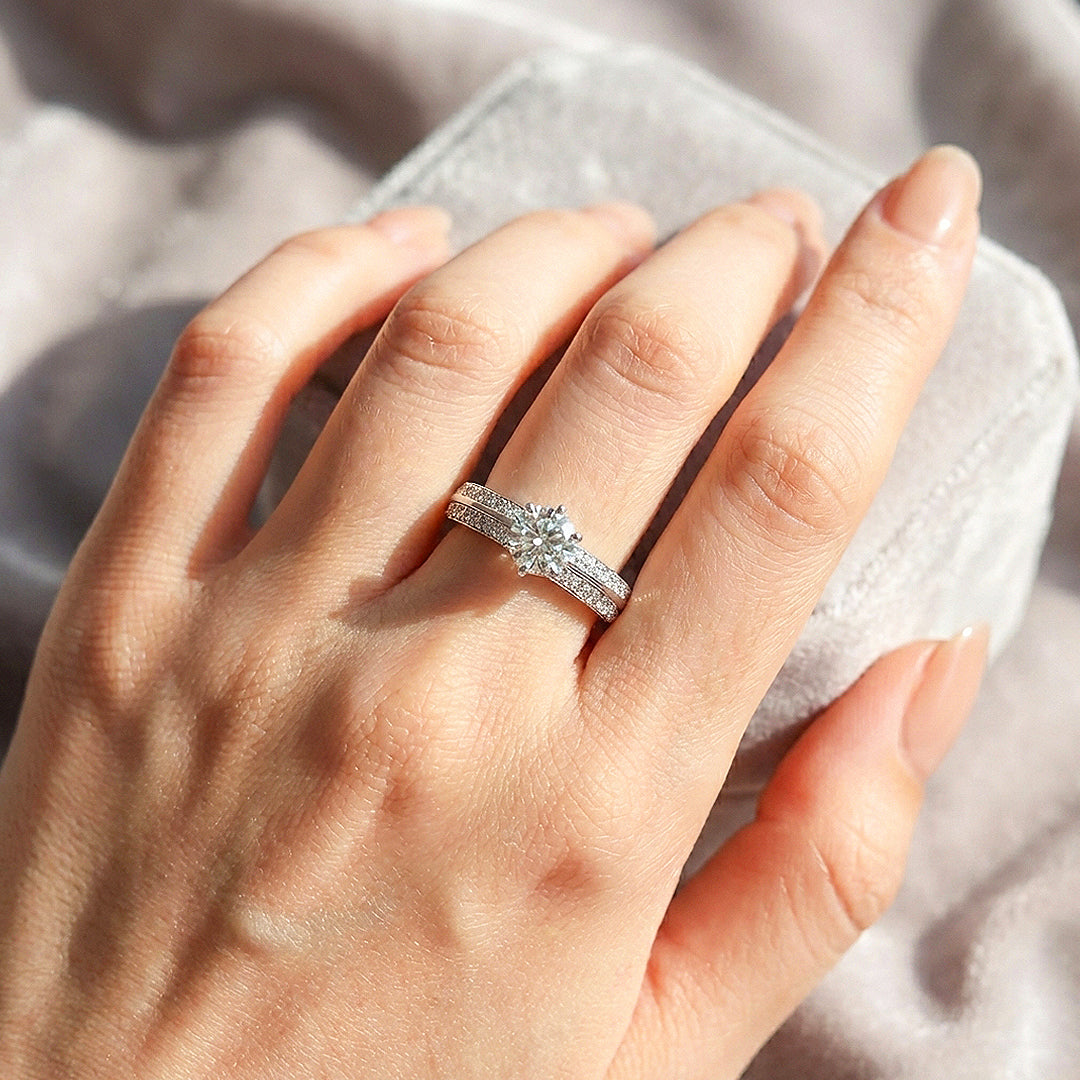 Round Brilliant Pavé Moissanite Ring | 925 Sterling Silver | PRM7105