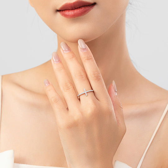 Prm7135: The Pavé Cross Statement Ring