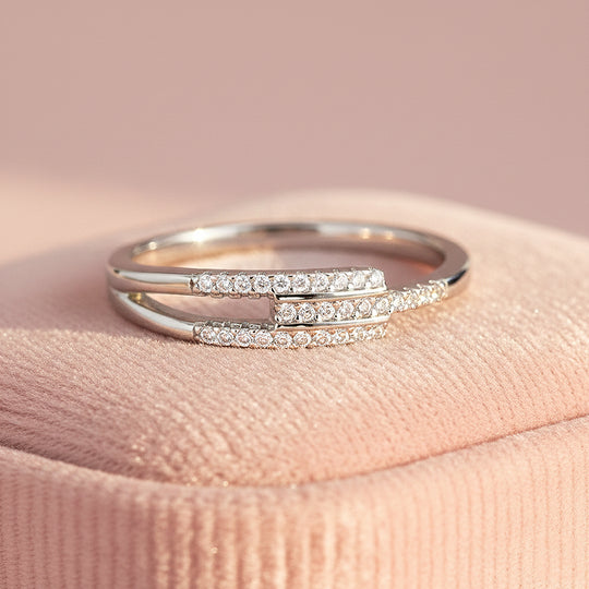 Prm7167: The Celestine Trinity Ring