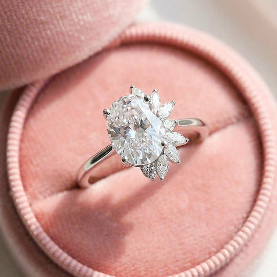 Oval-Cut Sunburst Engagement Ring | 925 Silver | PRM7204