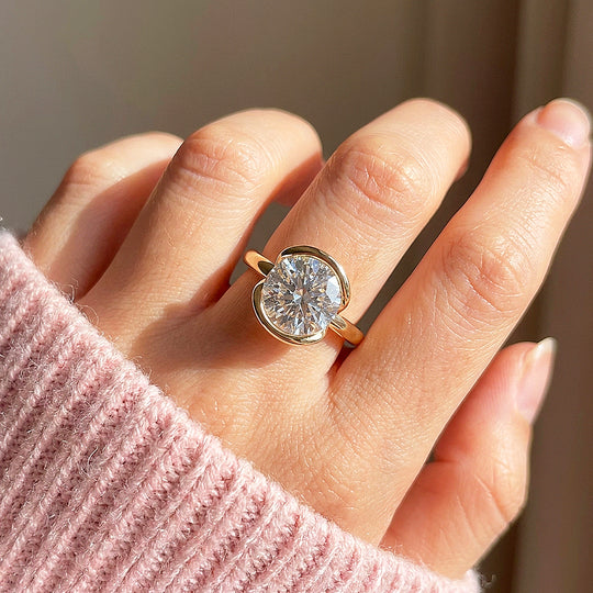 Moissanite Scalloped Bezel Solitaire Ring | 925 Sterling Silver | Prm7206
