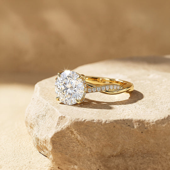 Round Moissanite Twisted Pavé Band Ring | 925 Sterling Silver | PRM7231