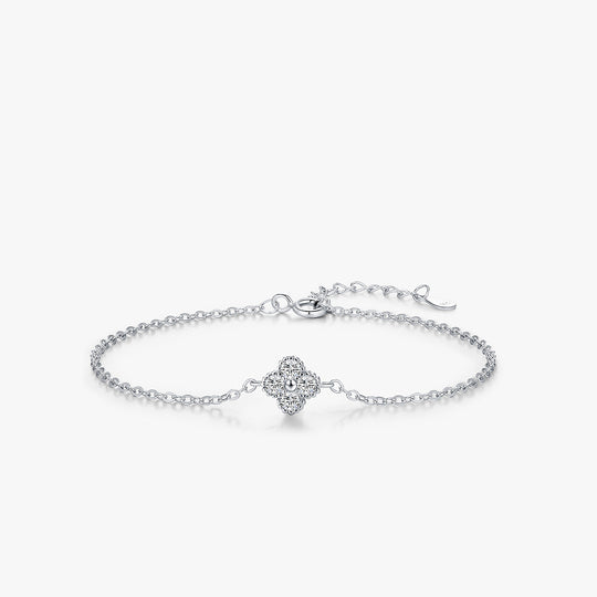 Prm9103: The Clover Sparkle Bracelet