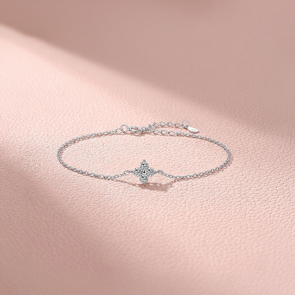 Four-Petal Flower Solitaire Bracelet | Diamond Simulant | Prm9105