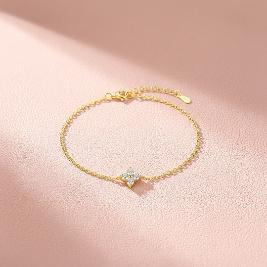 Four-Petal Flower Solitaire Bracelet | Diamond Simulant | Prm9105