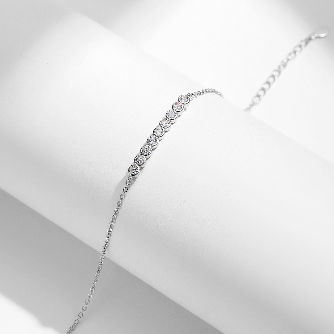 Prm9115: The Moissanite Horizon Bracelet