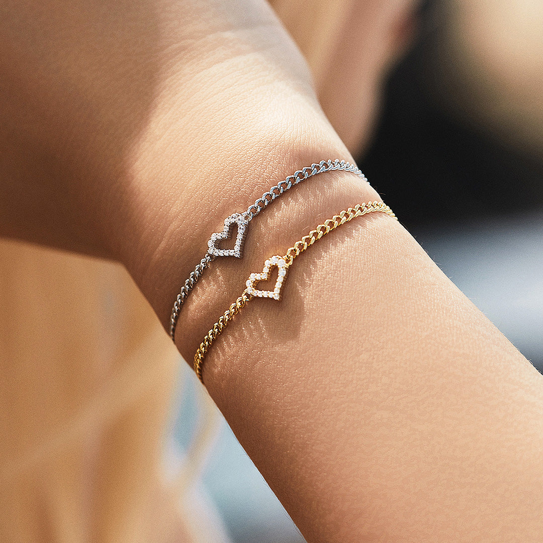 Prm9124: The Moissanite Heart Curb Bracelet