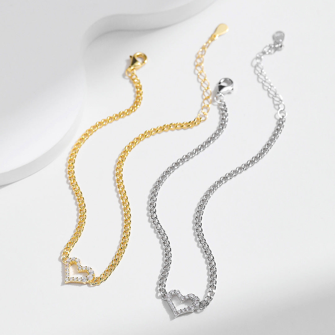 Prm9124: The Moissanite Heart Curb Bracelet