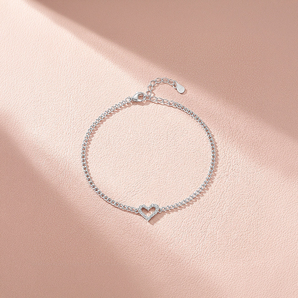 Open Heart Curb Chain Bracelet | Moissanite | Prm9124