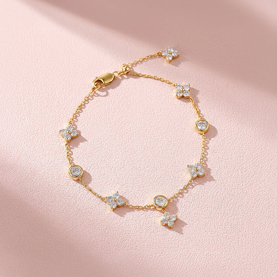 Clover Motif Charm Bracelet | Moissanite | Prm9130