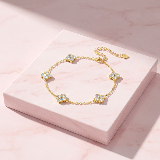 Pavé Clover Station Bracelet | Moissanite | Prm9133
