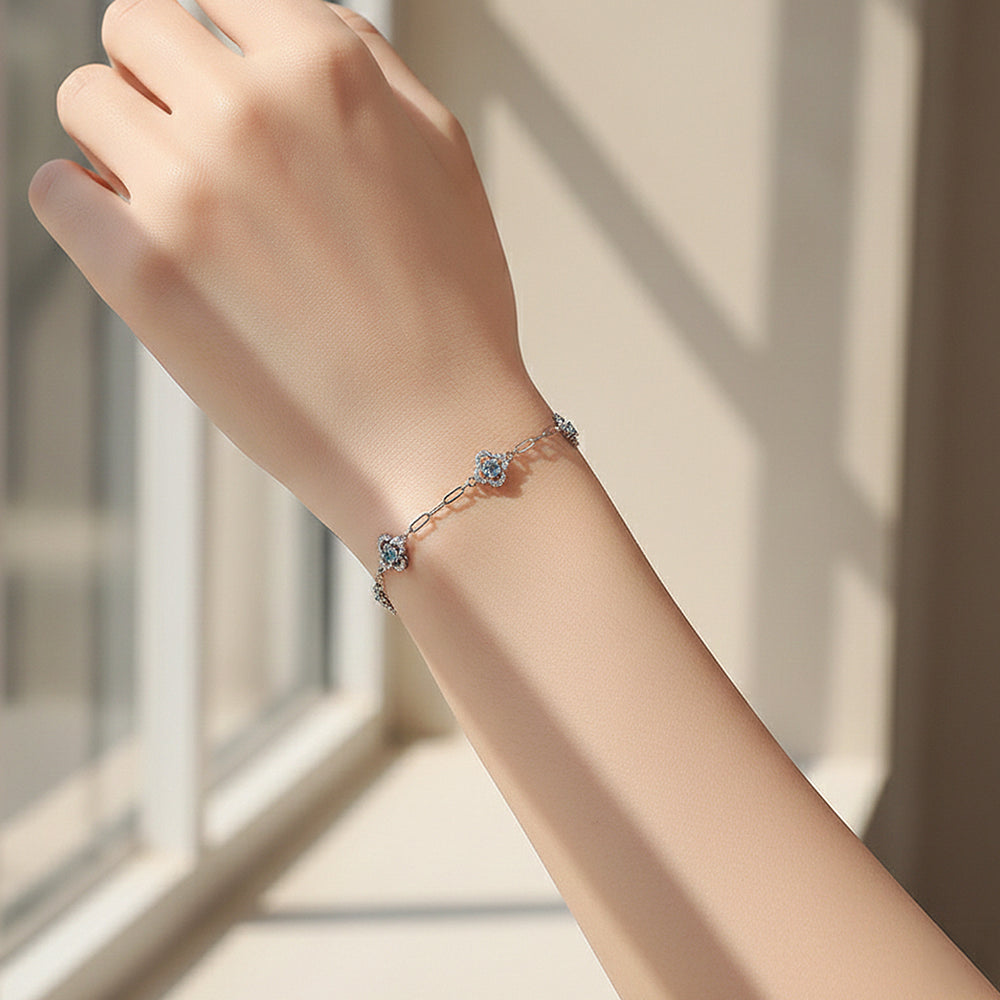 Clover Paperclip Link Bracelet | Moissanite | Prm9159 - Bracelets | Singapore Jewellery, Wedding Rings & Gifts | Same Day Delivery | Tiara.com.sg