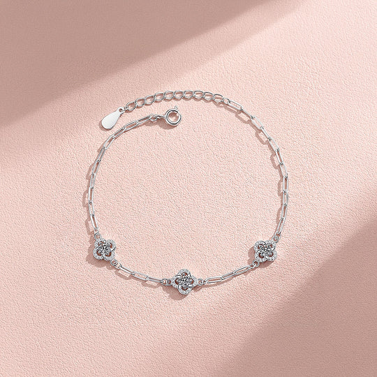 Clover Paperclip Link Bracelet | Moissanite | Prm9159