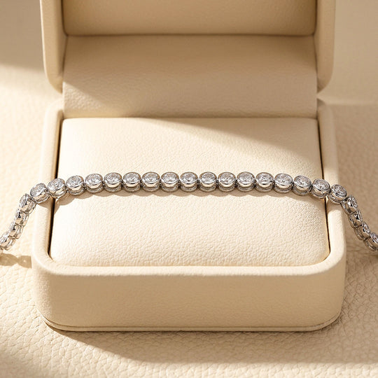 Round Bezel Heart Clasp Women Ring | Prm9172