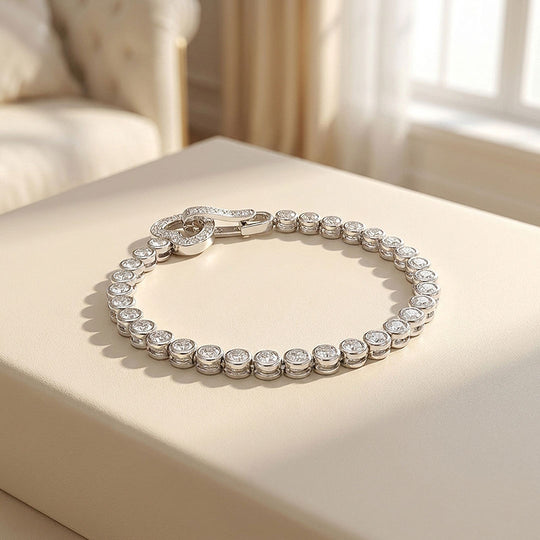 Round Bezel Heart Clasp Women Ring | Prm9172