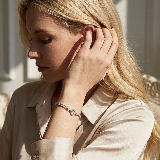 Round Bezel Heart Clasp Women Ring | Prm9172