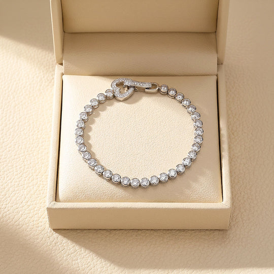 Round Bezel Heart Clasp Women Ring | Prm9172
