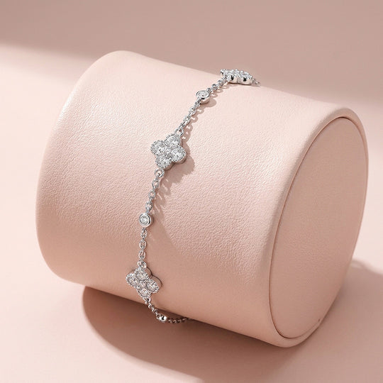 Four Leaf Clover Station Moissanite Silver Women Bracelet | Prm9190