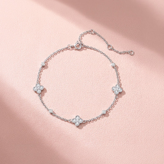 Four Leaf Clover Station Moissanite Silver Women Bracelet | Prm9190