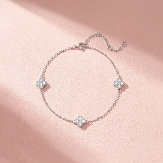 Four Leaf Clover Station Moissanite Silver Women Bracelet | Prm9191