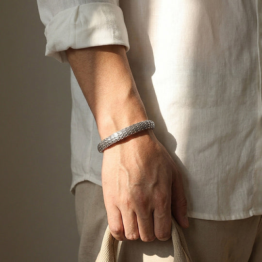 Scaled Majesty | Men&